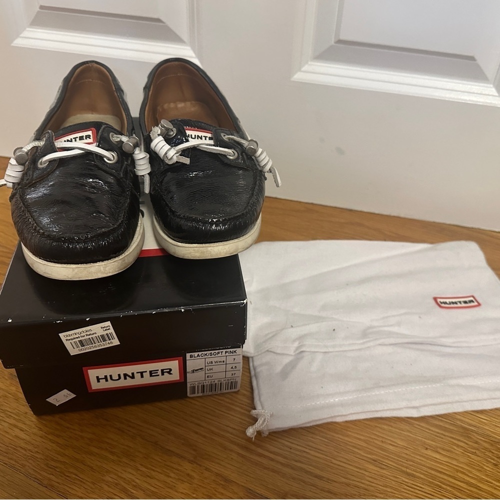 Hunter Willemberg Boat Shoes Black Patent and Soft Pink 7.5
